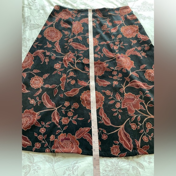 Y2K Dark Floral Faux Suede Midi Skirt XL Romantic Fairy Whimsigoth Boho Feminine - Picture 8 of 8